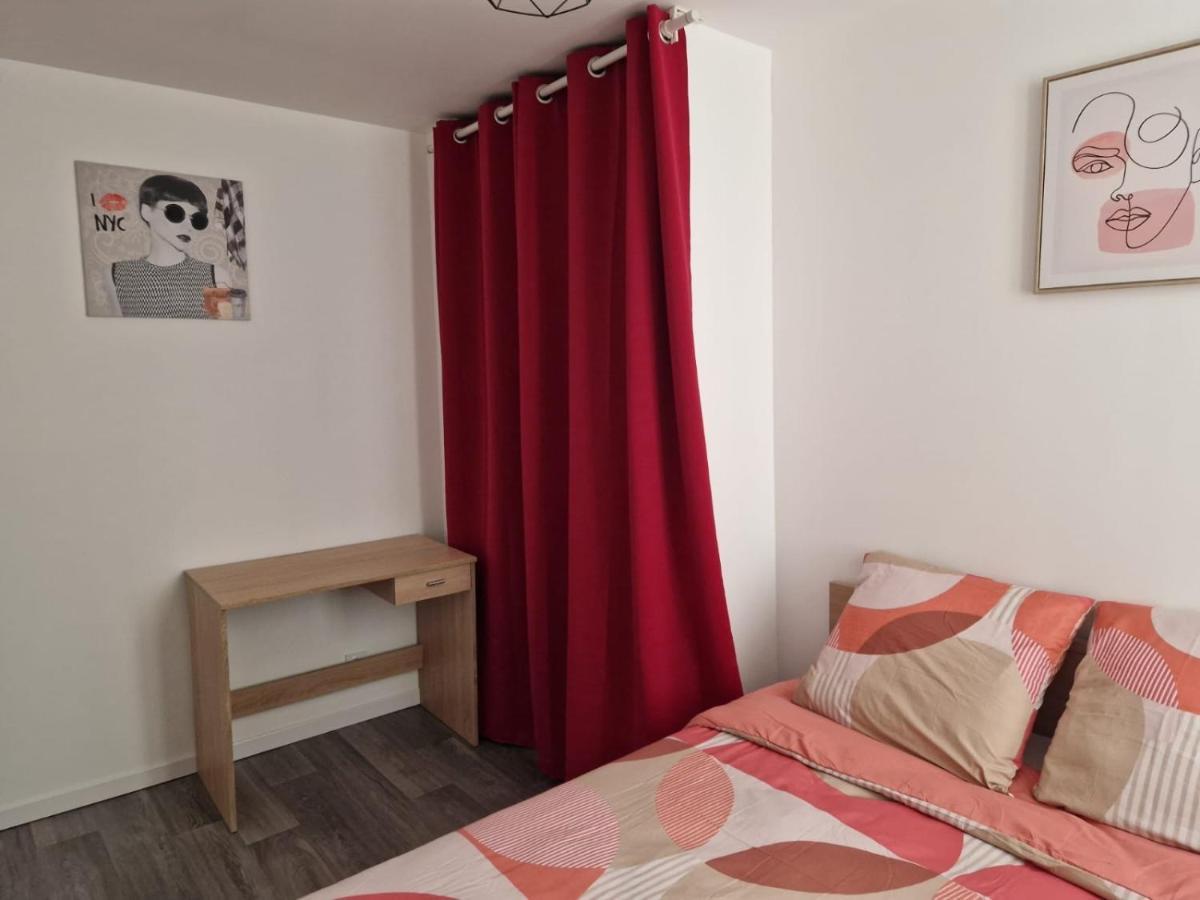 Superbe Appartement - Hypercentre - Rue Madeleine - 6 Personnes トロワ エクステリア 写真